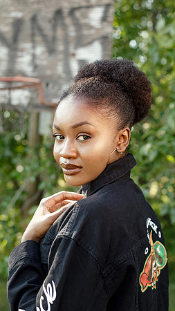 Model: (@madgagyei)